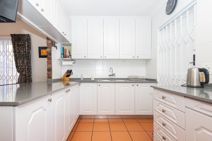 3 Bedroom Property for Sale in Flamingo Vlei Western Cape